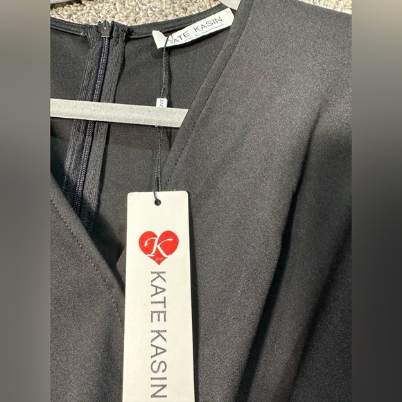 NWT Ruffled Long Sleeve Wrap Dress Size Large - Picture 4 of 5